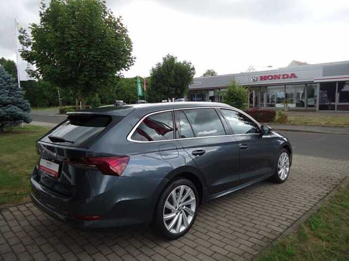SKODA Octavia Combi 1.5 TSI Style