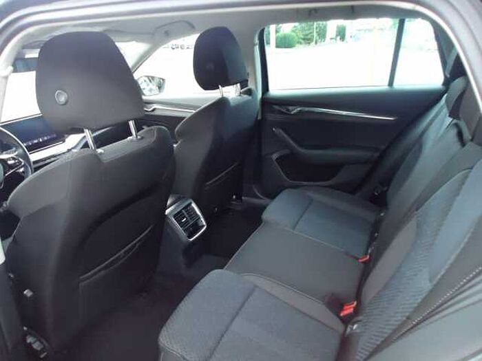 SKODA Octavia Combi 1.5 TSI Style
