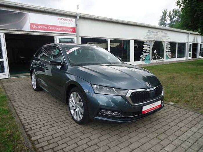 SKODA Octavia Combi 1.5 TSI Style