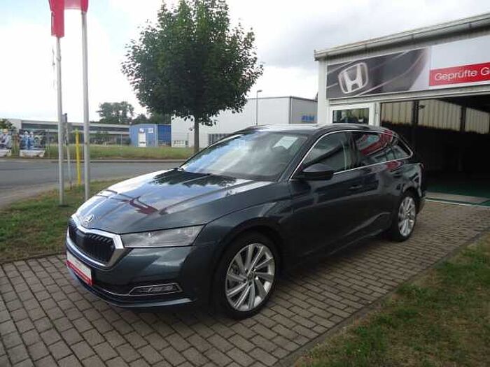 SKODA Octavia Combi 1.5 TSI Style