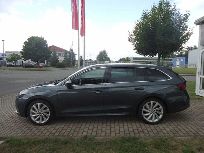 SKODA Octavia Combi 1.5 TSI Style